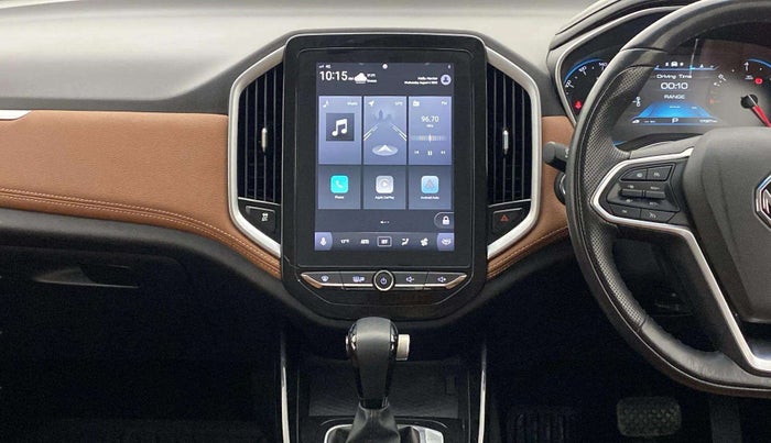 2022 MG HECTOR PLUS SHARP 1.5 PETROL TURBO CVT 6-STR, Petrol, Automatic, 16,989 km, Air Conditioner