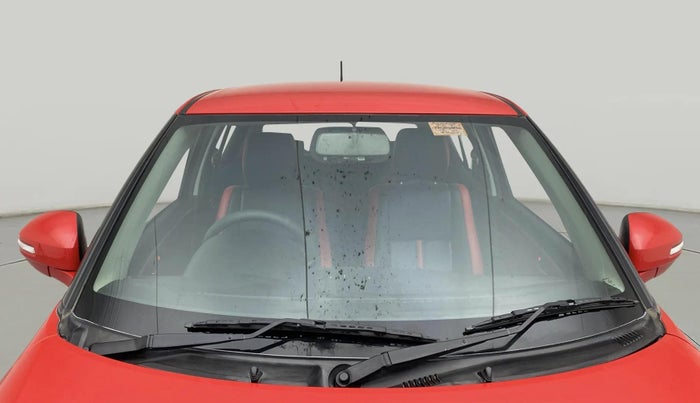 2015 Maruti Swift VDI, Diesel, Manual, 32,610 km, Front Windshield