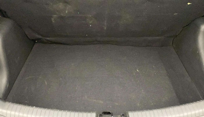 2018 Hyundai Grand i10 SPORTZ 1.2 KAPPA VTVT, Petrol, Manual, 35,448 km, Boot Inside