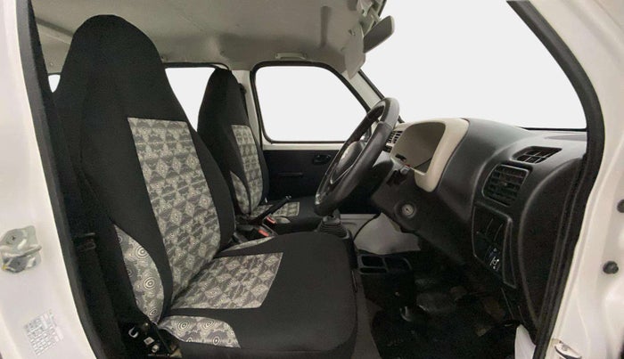 2020 Maruti Eeco 5 STR WITH A/C+HTR, CNG, Manual, 69,516 km, Right Side Front Door Cabin