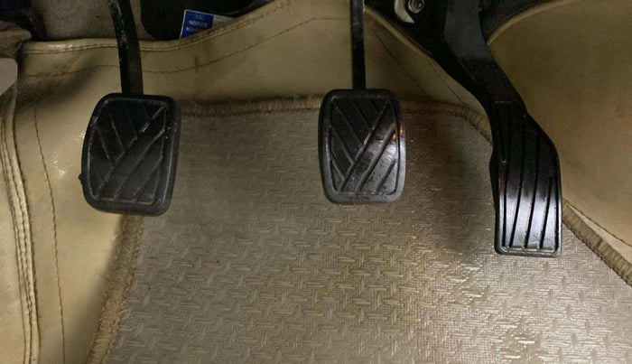 2015 Maruti Ciaz ZDI+, Diesel, Manual, 59,705 km, Pedals