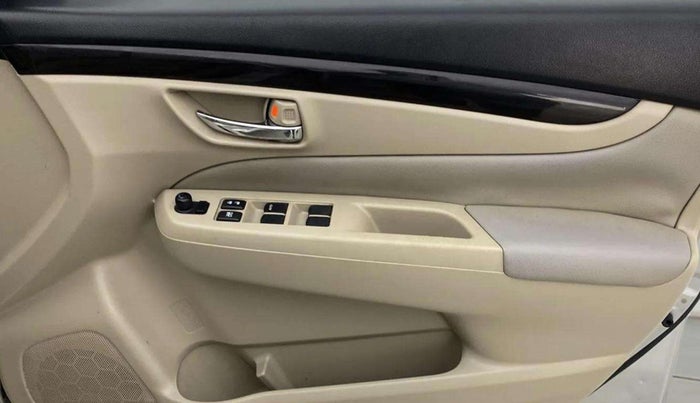 2015 Maruti Ciaz ZDI+, Diesel, Manual, 59,705 km, Driver Side Door Panels Control