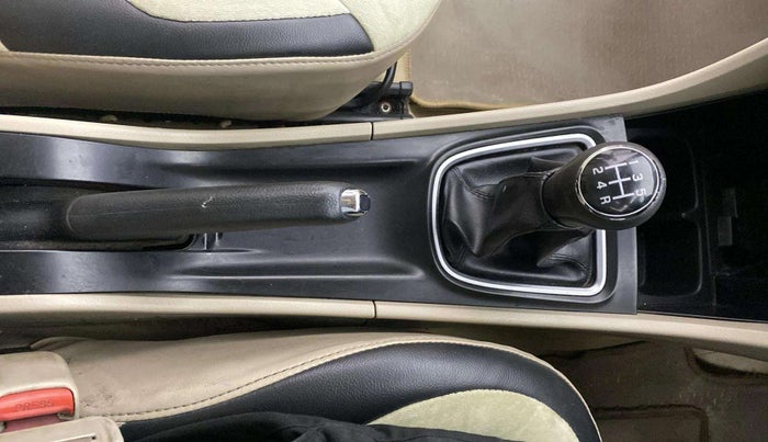 2015 Maruti Ciaz ZDI+, Diesel, Manual, 59,705 km, Gear Lever