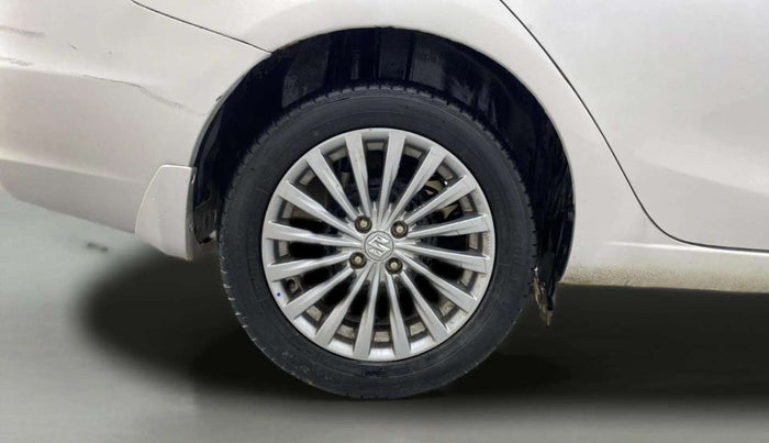 2015 Maruti Ciaz ZDI+, Diesel, Manual, 59,705 km, Right Rear Wheel