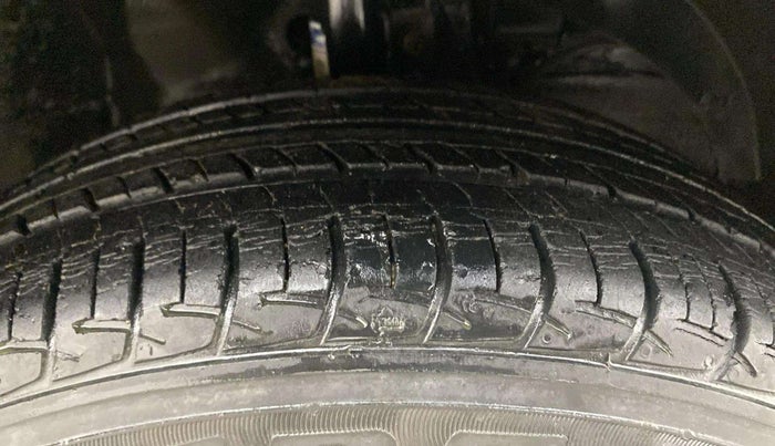 2018 Maruti Baleno DELTA PETROL 1.2, Petrol, Manual, 23,400 km, Right Front Tyre Tread