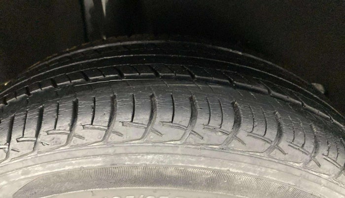 2018 Maruti Baleno DELTA PETROL 1.2, Petrol, Manual, 23,400 km, Right Rear Tyre Tread