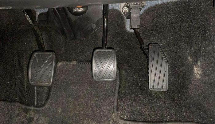 2018 Maruti Baleno DELTA PETROL 1.2, Petrol, Manual, 23,400 km, Pedals
