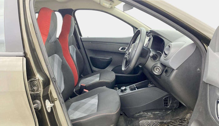 2019 Renault Kwid RXT 1.0 AMT (O), Petrol, Automatic, 27,353 km, Right Side Front Door Cabin