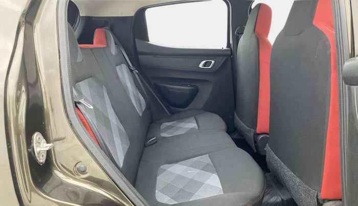 2019 Renault Kwid RXT 1.0 AMT (O), Petrol, Automatic, 27,353 km, Right Side Rear Door Cabin