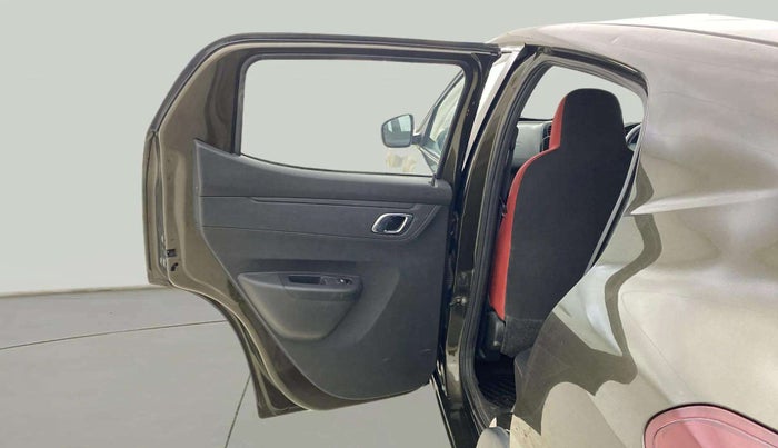 2019 Renault Kwid RXT 1.0 AMT (O), Petrol, Automatic, 27,353 km, LHS Rear Door