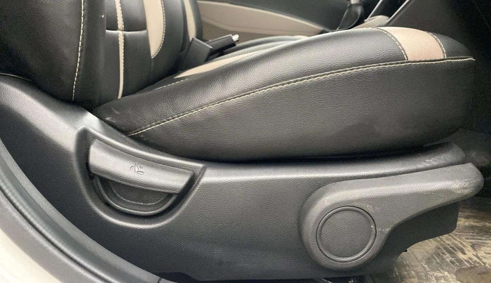 2016 Hyundai Grand i10 ASTA (O) AT 1.2 KAPPA VTVT, Petrol, Automatic, 46,056 km, Driver Side Adjustment Panel