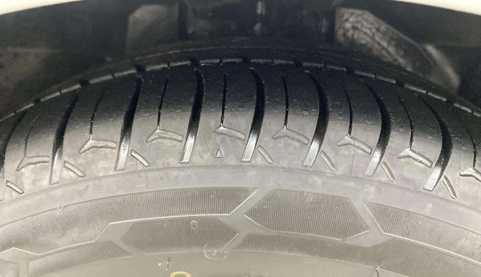 2019 Ford New Figo TITANIUM BLU 1.2 PETROL, Petrol, Manual, 86,288 km, Right Front Tyre Tread