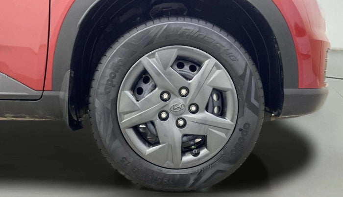 2024 Hyundai VENUE S (O) Plus 1.2 Petrol , Petrol, Manual, 4,731 km, Right Front Wheel