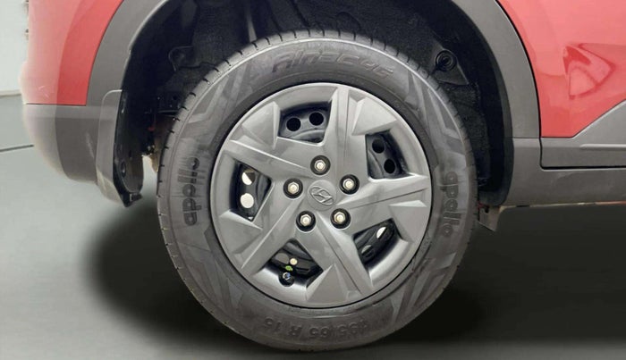 2024 Hyundai VENUE S (O) Plus 1.2 Petrol , Petrol, Manual, 4,731 km, Right Rear Wheel