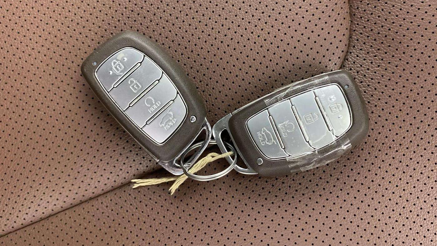 2022 Hyundai ALCAZAR PLATINUM 2.0 MT 7STR, Petrol, Manual, 61,126 km, Key Close Up