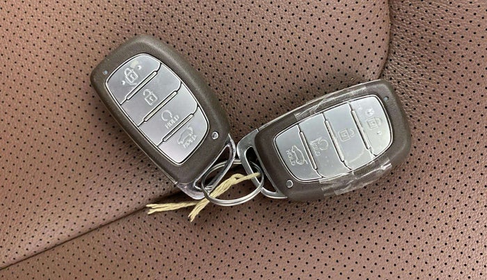 2022 Hyundai ALCAZAR PLATINUM 2.0 MT 7STR, Petrol, Manual, 61,126 km, Key Close Up