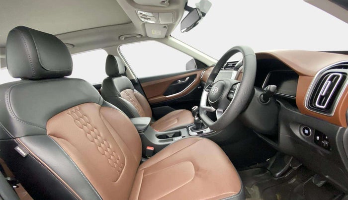 2022 Hyundai ALCAZAR PLATINUM 2.0 MT 7STR, Petrol, Manual, 61,126 km, Right Side Front Door Cabin