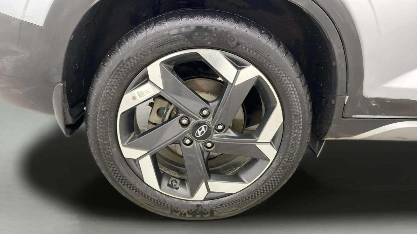 2022 Hyundai ALCAZAR PLATINUM 2.0 MT 7STR, Petrol, Manual, 61,126 km, Right Rear Wheel