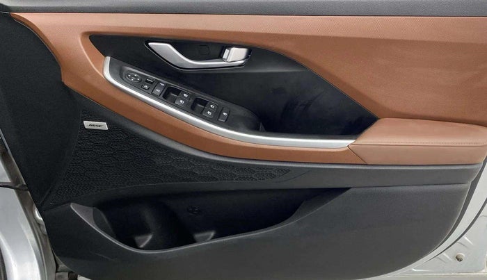 2022 Hyundai ALCAZAR PLATINUM 2.0 MT 7STR, Petrol, Manual, 61,126 km, Driver Side Door Panels Control