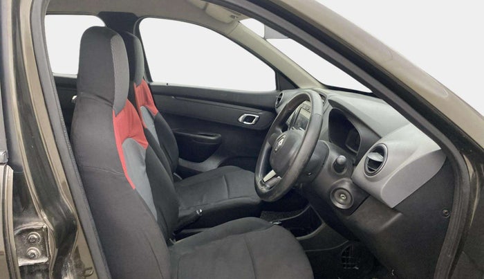 2018 Renault Kwid RXT 1.0 AMT (O), Petrol, Automatic, 32,754 km, Right Side Front Door Cabin