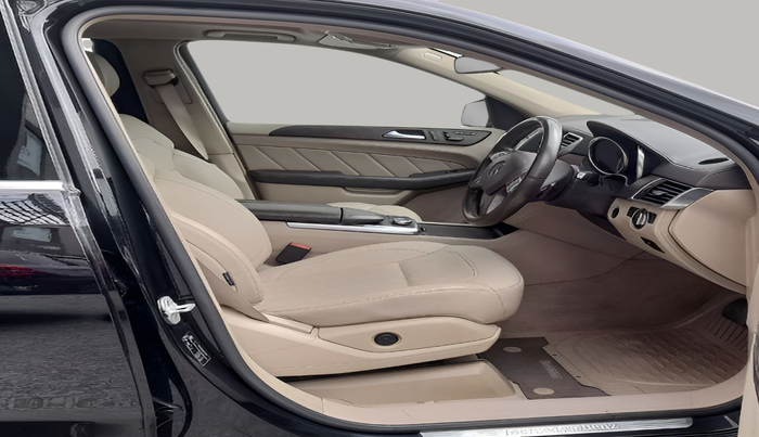 2015 Mercedes Benz GL Class 350 CDI 4Matic, Diesel, Automatic, 80,773 km, Right Side Front Door Cabin