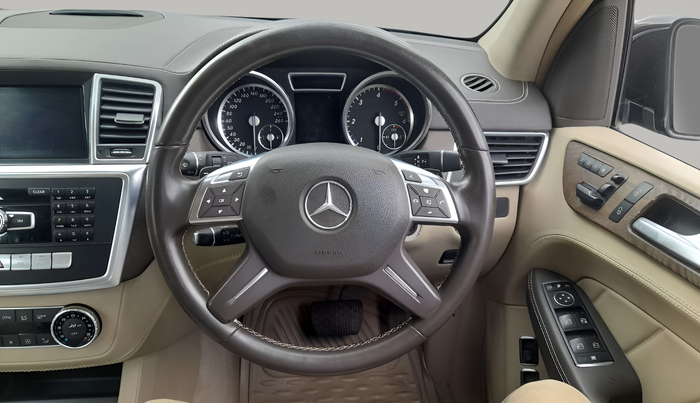 2015 Mercedes Benz GL Class 350 CDI 4Matic, Diesel, Automatic, 80,773 km, Steering Wheel Close Up
