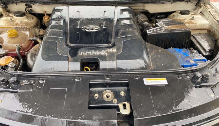 2016 Mahindra XUV500 W10, Diesel, Manual, 74,043 km, Open Bonet