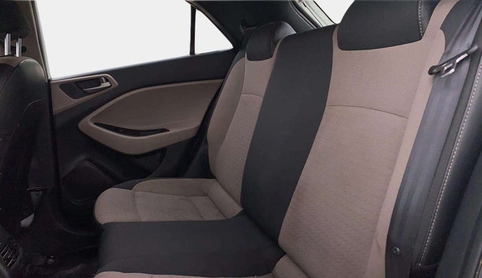 2016 Hyundai Elite i20 SPORTZ 1.2 (O), Petrol, Manual, 21,679 km, Right Side Rear Door Cabin