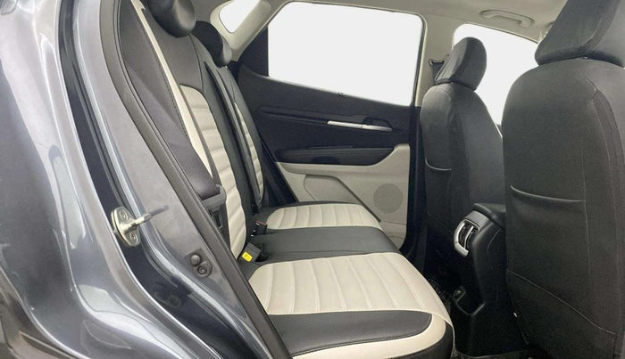 2022 KIA SONET HTX 1.5, Diesel, Manual, 20,208 km, Right Side Rear Door Cabin