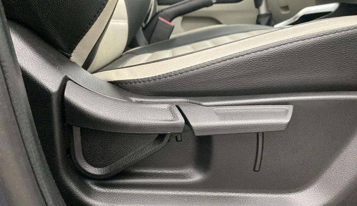 2022 KIA SONET HTX 1.5, Diesel, Manual, 20,208 km, Driver Side Adjustment Panel