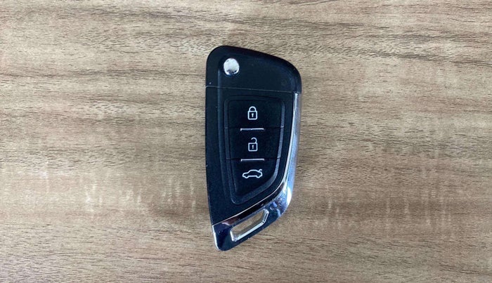 2019 Hyundai NEW SANTRO SPORTZ AMT, Petrol, Automatic, 77,773 km, Key Close Up