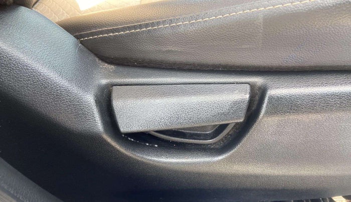 2019 Hyundai NEW SANTRO SPORTZ AMT, Petrol, Automatic, 77,773 km, Driver Side Adjustment Panel