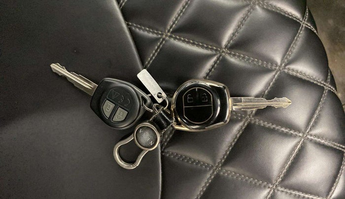 2022 Maruti Baleno SIGMA PETROL 1.2, Petrol, Manual, 27,277 km, Key Close Up