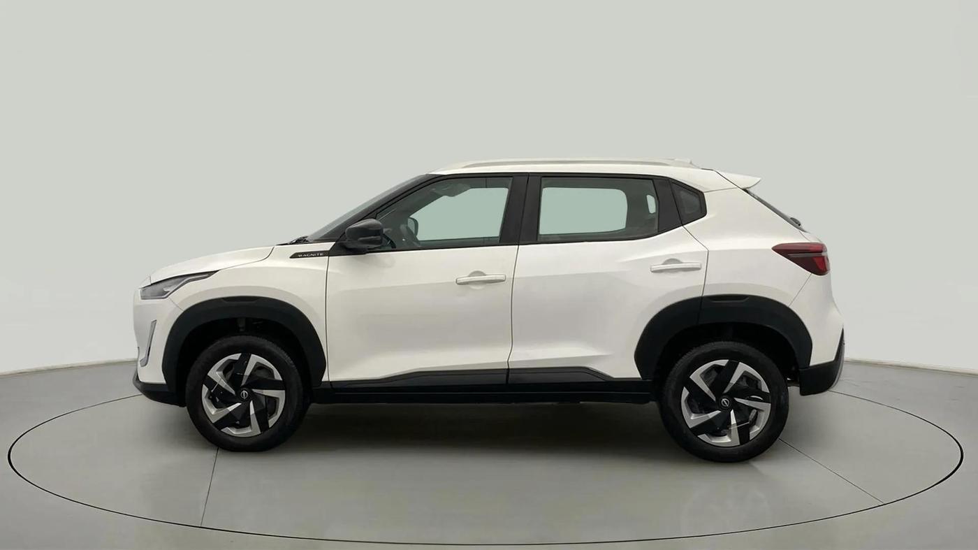 2023 Nissan MAGNITE XL, Petrol, Manual, 30,066 km, Left Side