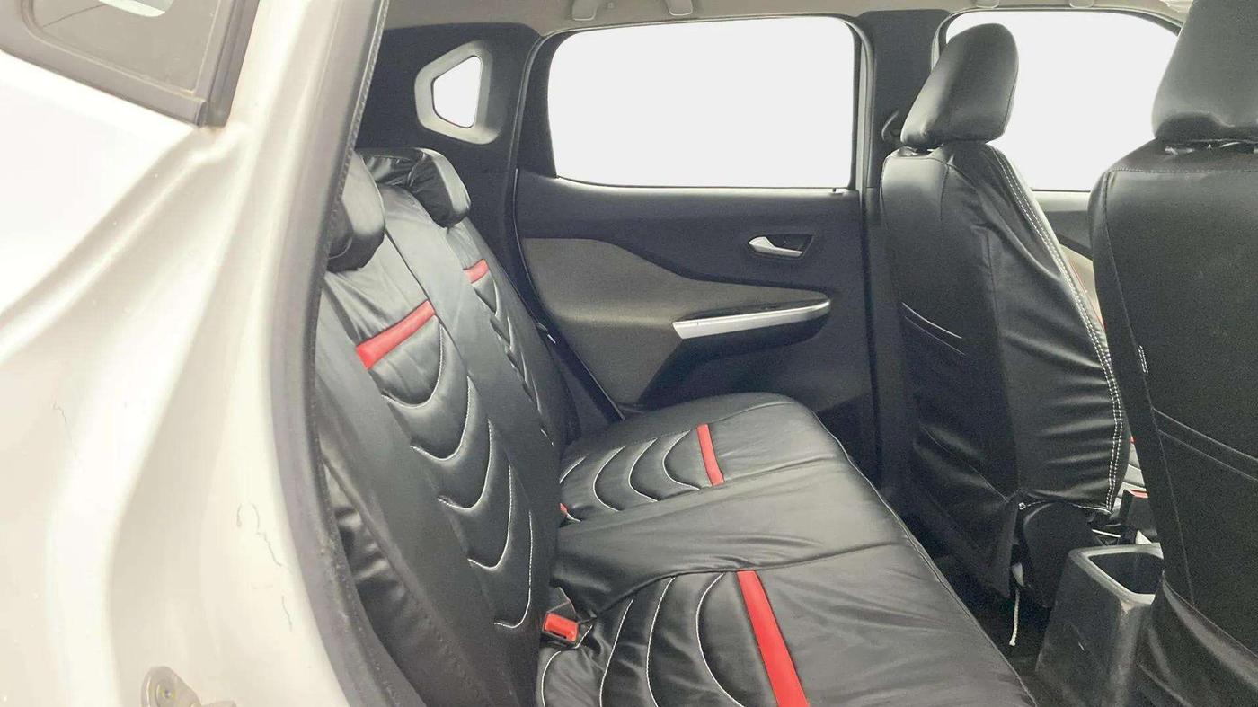 2023 Nissan MAGNITE XL, Petrol, Manual, 30,066 km, Right Side Rear Door Cabin