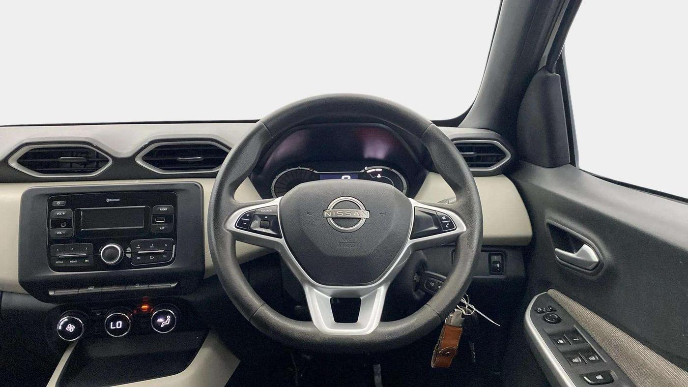 2023 Nissan MAGNITE XL, Petrol, Manual, 30,066 km, Steering Wheel Close Up