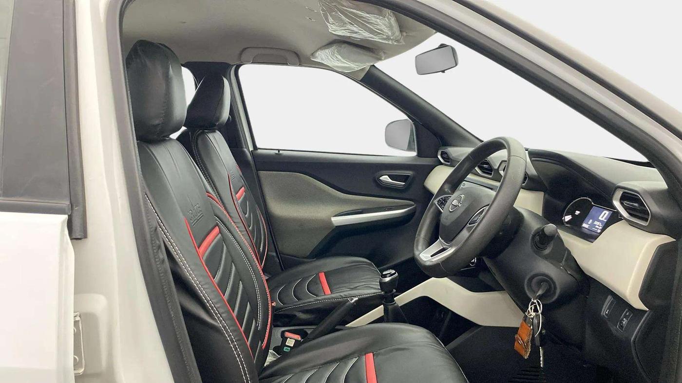 2023 Nissan MAGNITE XL, Petrol, Manual, 30,066 km, Right Side Front Door Cabin
