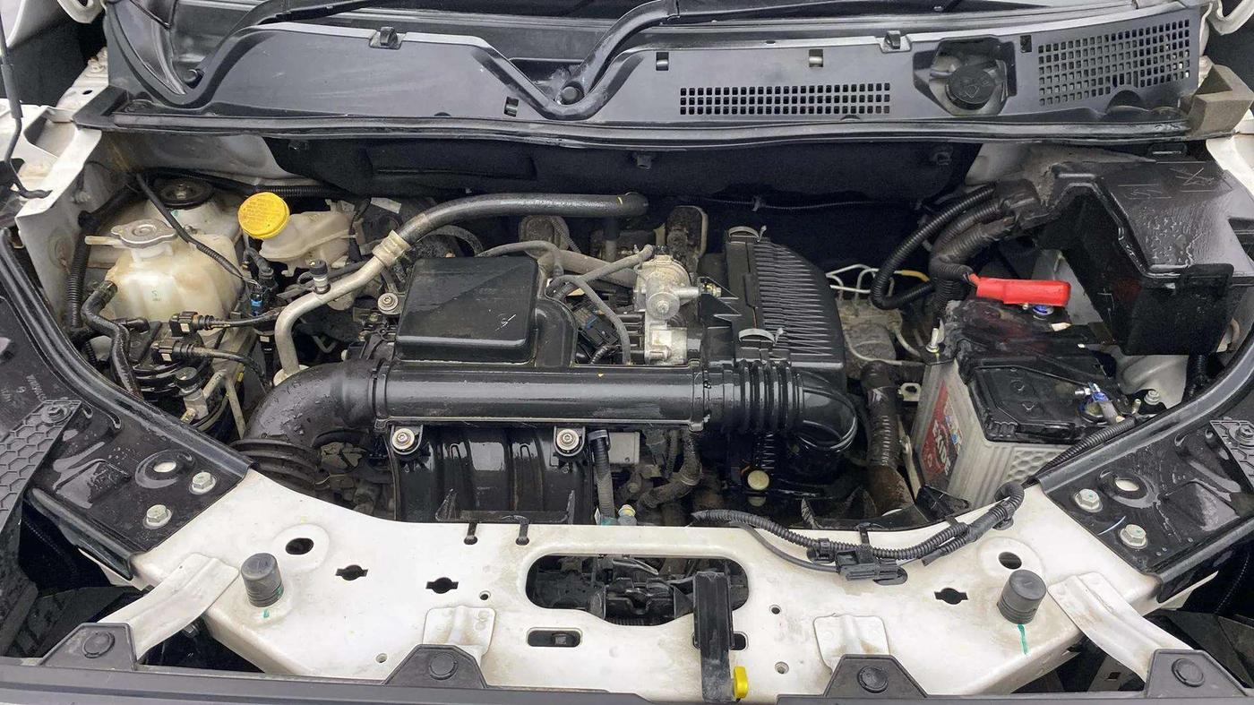 2023 Nissan MAGNITE XL, Petrol, Manual, 30,066 km, Engine View
