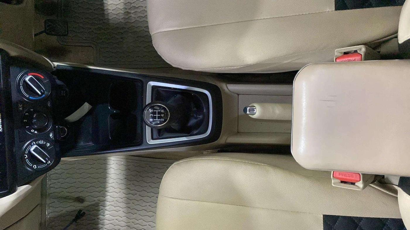 2020 Maruti Swift Dzire TOUR S-CNG, CNG, Manual, 59,043 km, Gear Lever