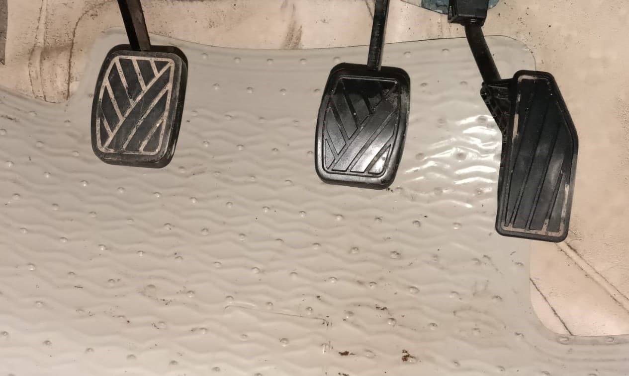 2020 Maruti Swift Dzire TOUR S-CNG, CNG, Manual, 59,043 km, Pedals