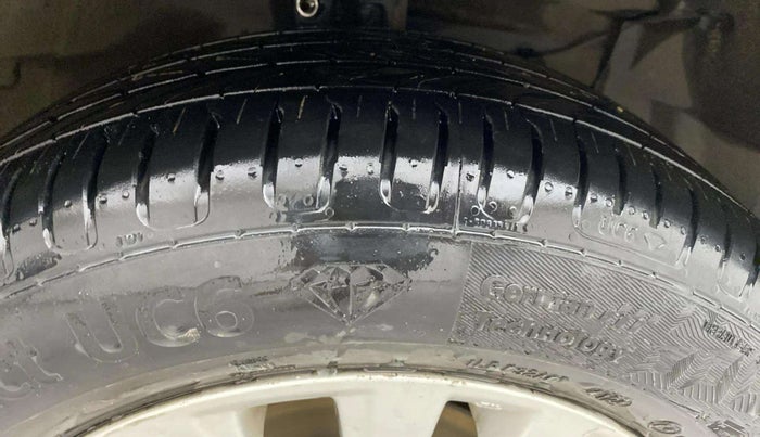 2018 Maruti Ciaz DELTA 1.5 SHVS MT PETROL, Petrol, Manual, 72,182 km, Right Front Tyre Tread