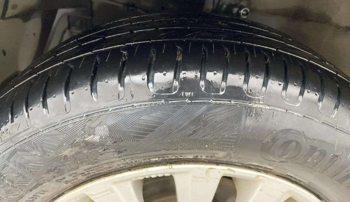 2018 Maruti Ciaz DELTA 1.5 SHVS MT PETROL, Petrol, Manual, 72,182 km, Left Front Tyre Tread