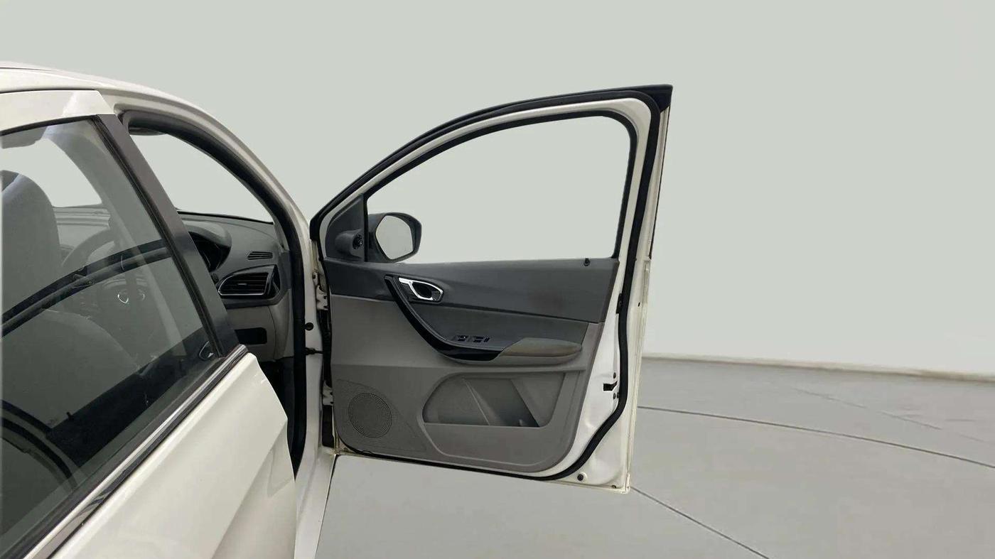 2020 Tata TIGOR XZA PLUS PETROL, Petrol, Automatic, 52,097 km, RHS Front Door