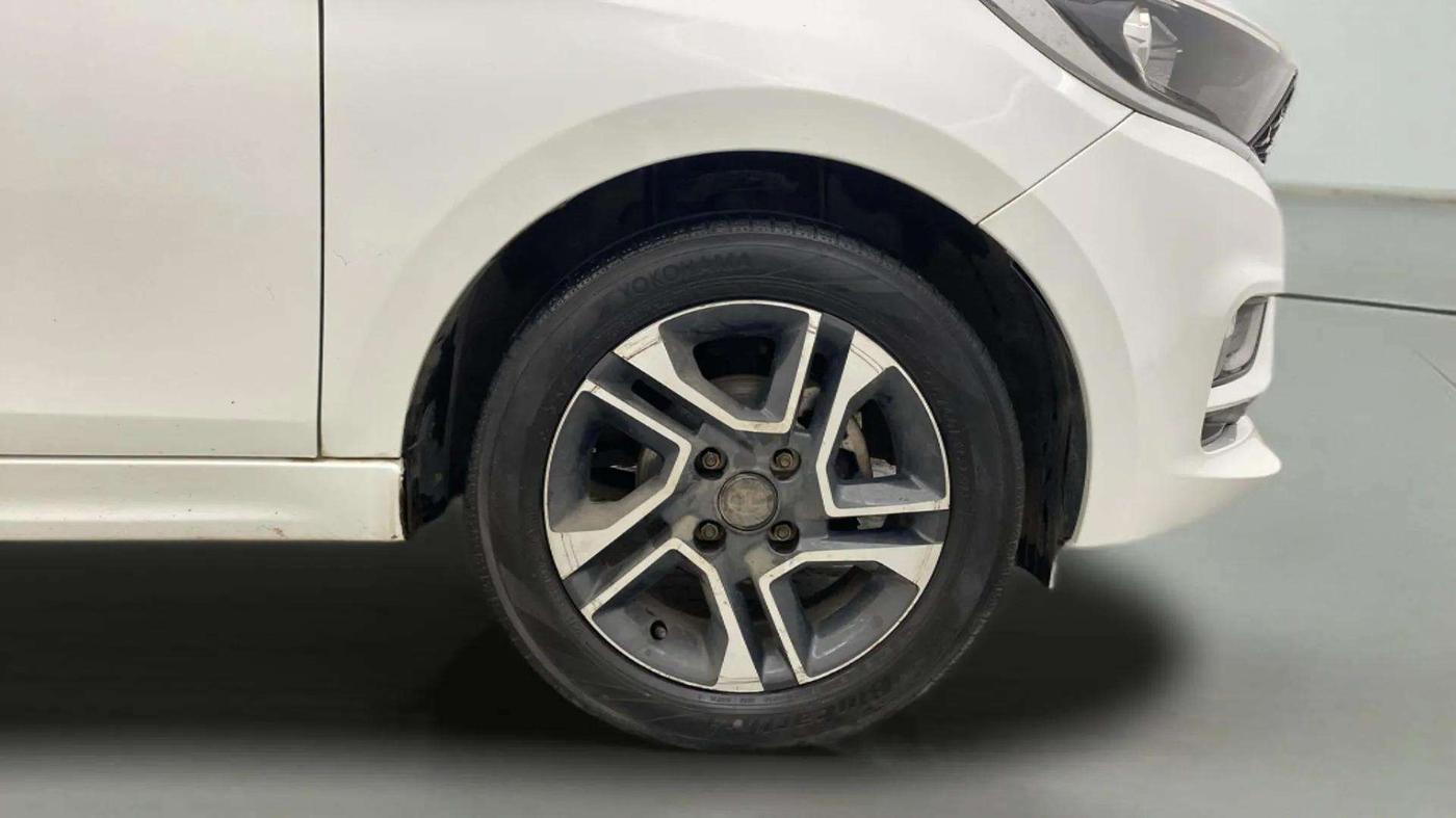 2020 Tata TIGOR XZA PLUS PETROL, Petrol, Automatic, 52,097 km, Right Front Wheel