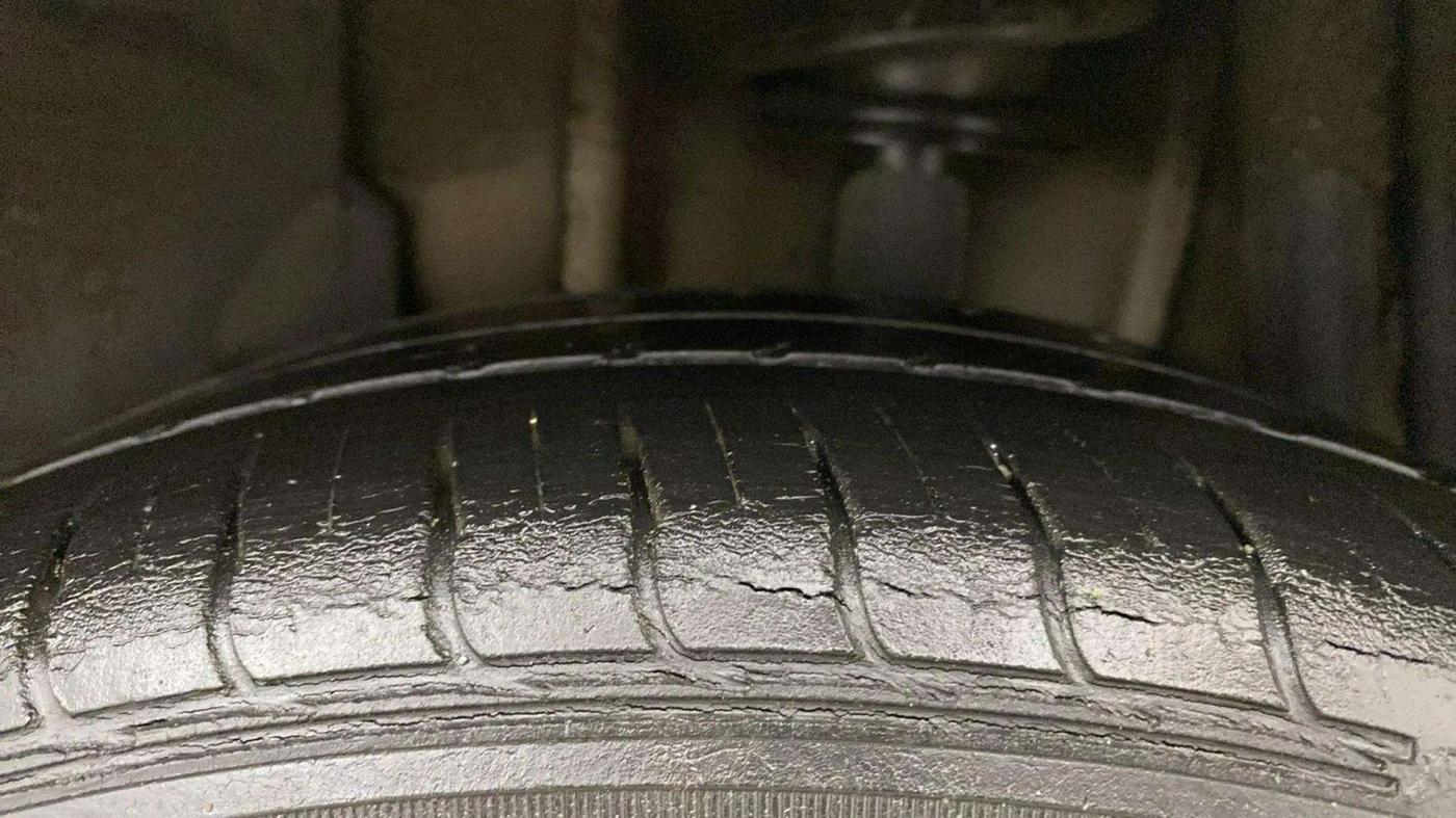 2020 Tata TIGOR XZA PLUS PETROL, Petrol, Automatic, 52,097 km, Left Rear Tyre Tread