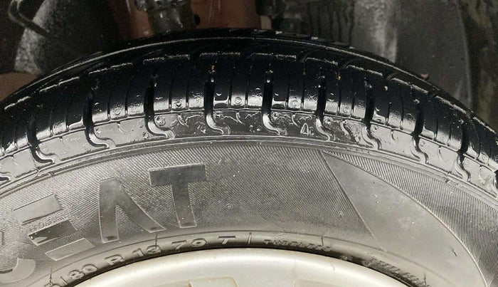 2018 Renault Kwid RXT 1.0 AMT (O), Petrol, Automatic, 77,862 km, Right Front Tyre Tread