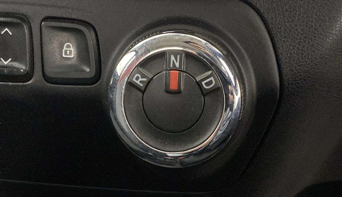 2018 Renault Kwid RXT 1.0 AMT (O), Petrol, Automatic, 77,862 km, Gear Lever