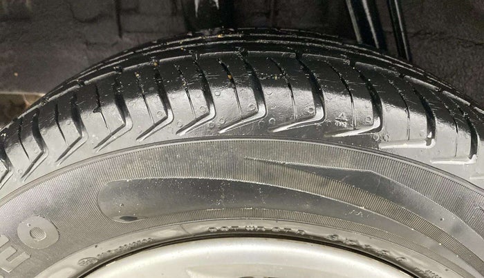 2018 Renault Kwid RXT 1.0 AMT (O), Petrol, Automatic, 77,862 km, Right Rear Tyre Tread