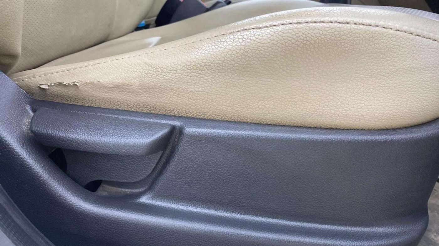 2019 Hyundai Eon ERA +, Petrol, Manual, 38,595 km, Driver Side Adjustment Panel
