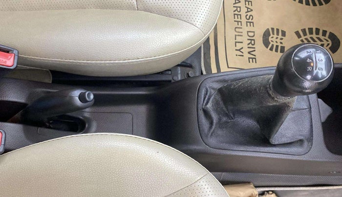 2019 Hyundai Eon ERA +, Petrol, Manual, 38,595 km, Gear Lever